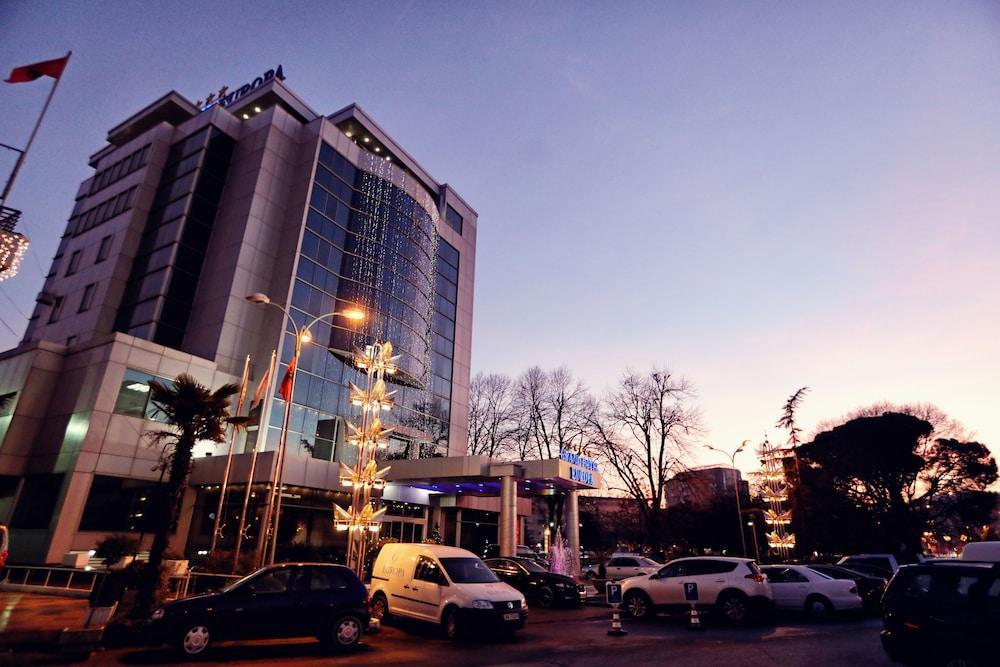 שקודר Grand Hotel Europa מראה חיצוני תמונה