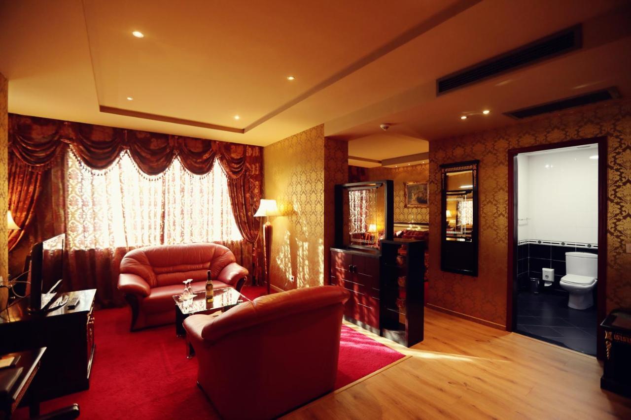 שקודר Grand Hotel Europa מראה חיצוני תמונה