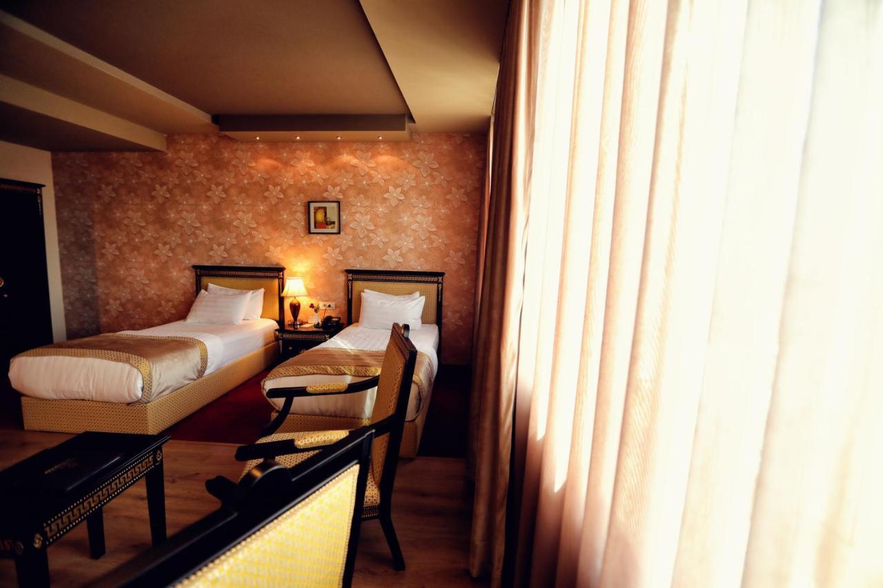 שקודר Grand Hotel Europa מראה חיצוני תמונה